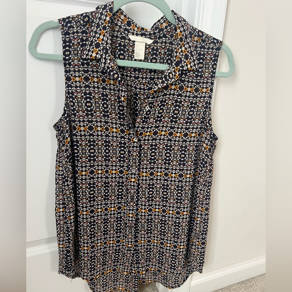 H&M Geometric Sleeveless Blouse